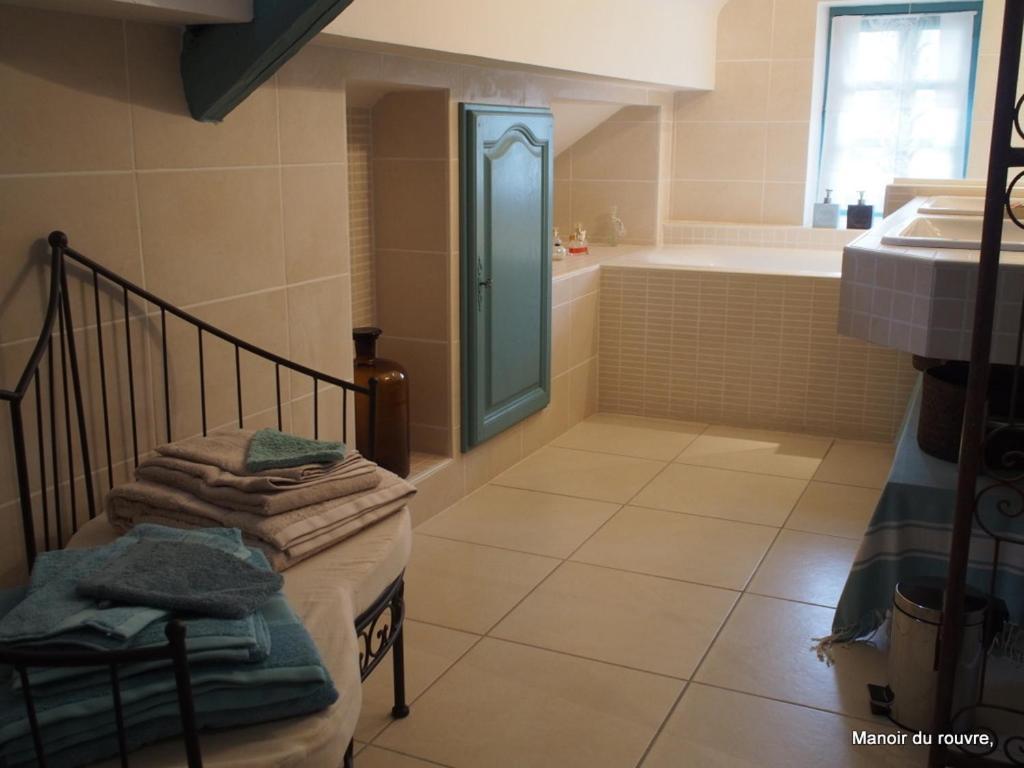 Manoir Du Rouvre Hotel Mettray Ruang foto