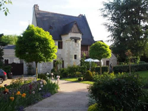 Manoir Du Rouvre Hotel Mettray Bagian luar foto